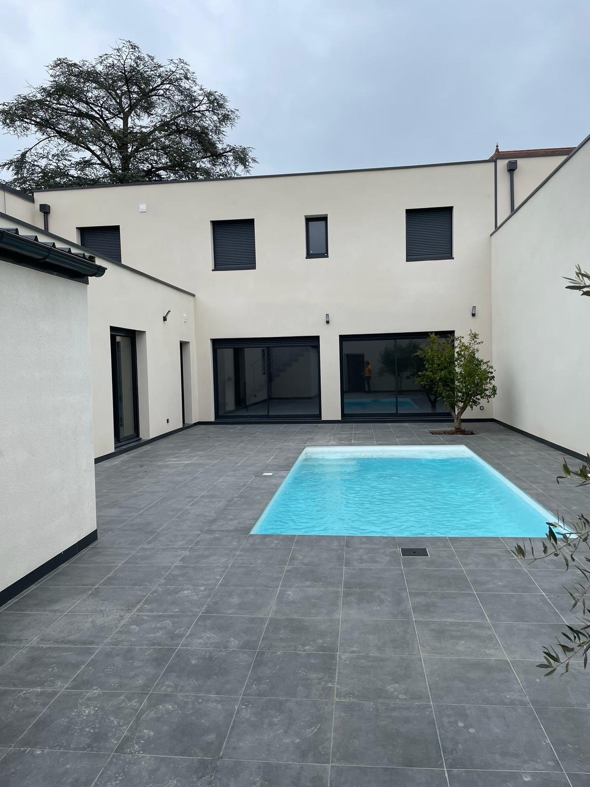 Fenêtres en aluminium et PVC sur Villa neuve